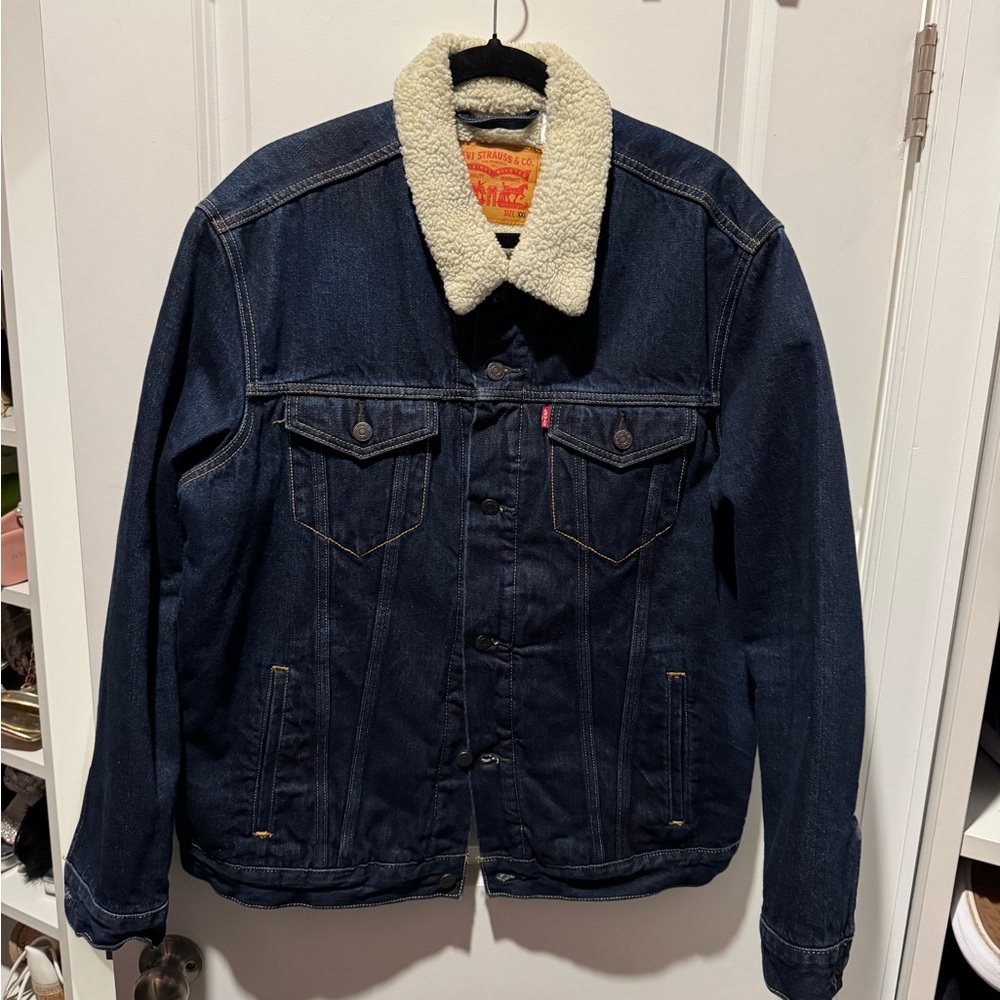 Levi's Blue Lightweight Denim Jacket with Sherpa Collar